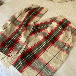 💕2 Christmas table runners